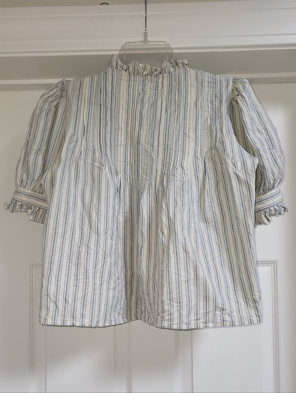 Doen Darien Top In Chambray Stripe - Blues & Natural - Pintucks Rickrack Ruffles - Picture 3 of 12